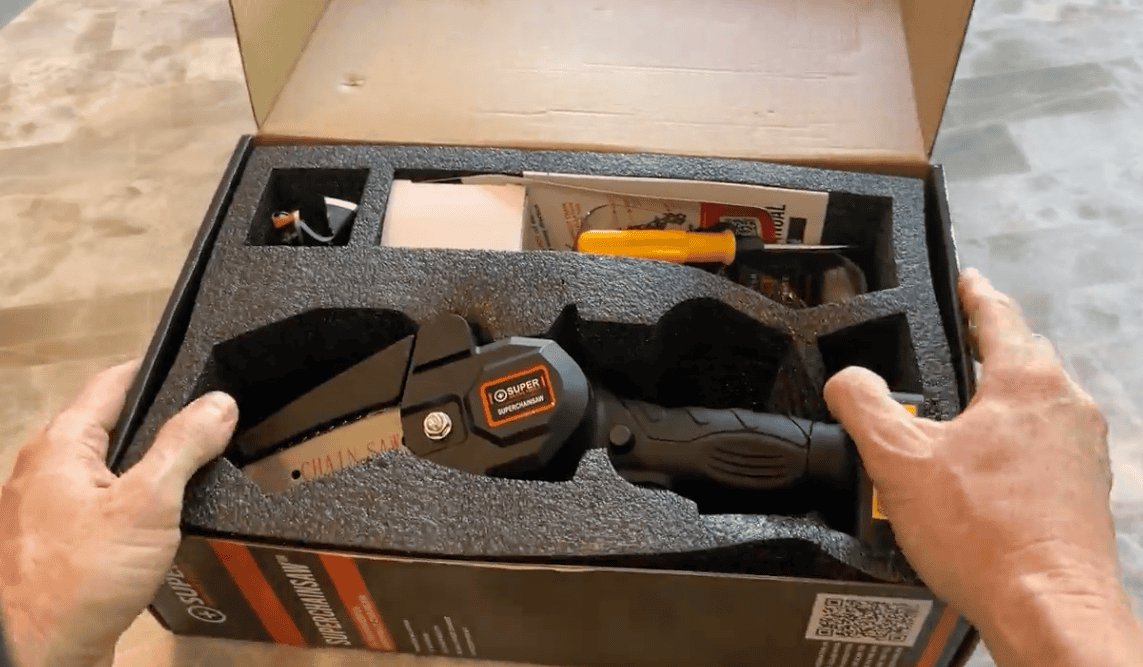 SuperSaw unboxing